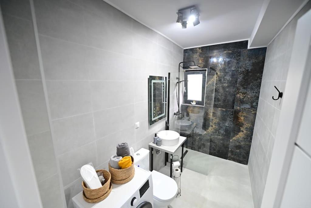 Flh - Just 5 Apartment Selimbar Luaran gambar